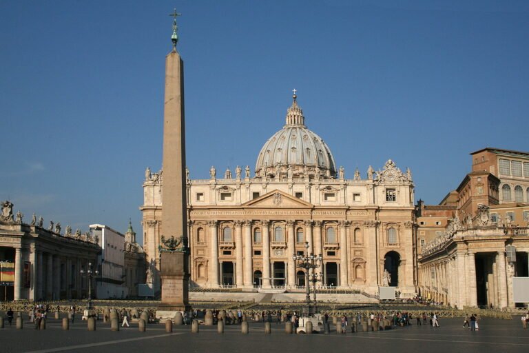Midtnattmesse i Roma julaften 2025